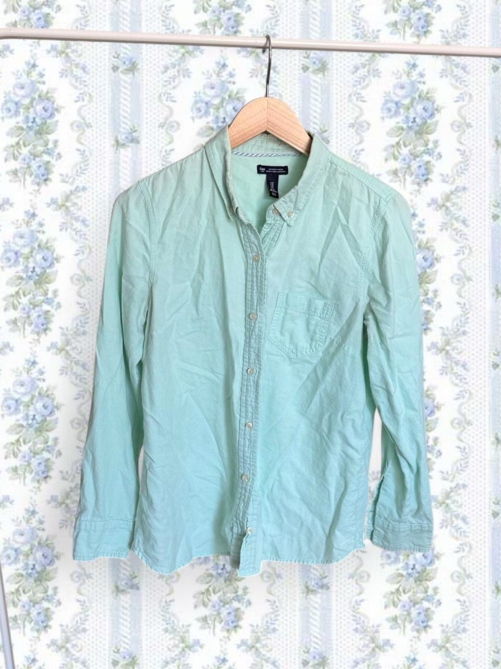 Women’s  Light Mint Button-Down Shirt - Casual Long Sleeve